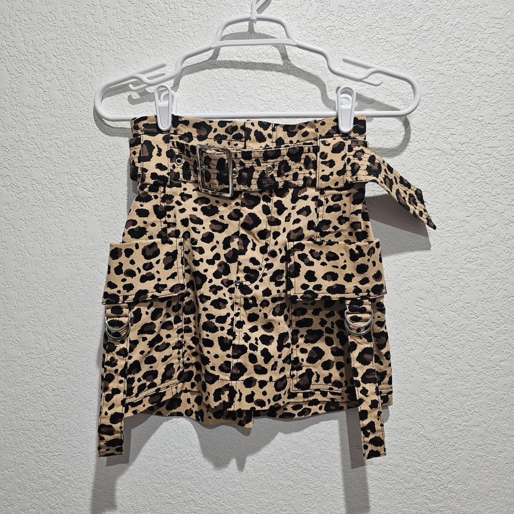 Bershka Tan and Black Animal Print‎ Mini Skirt With Belt Size 4